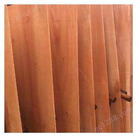 桉木旋皮厂 现货供应 桉木皮子价格 木材加工板皮规格齐全